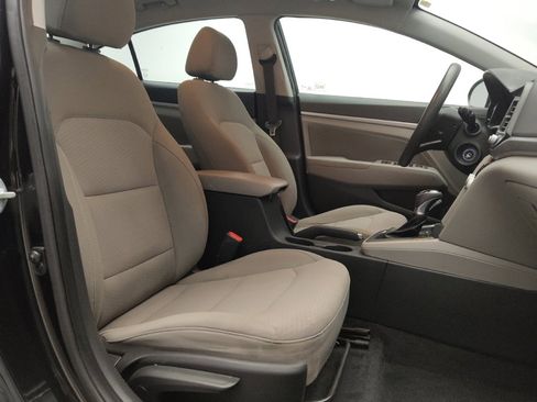Used 2020 Hyundai Elantra SEL image 21