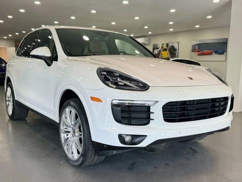 Used 2018 Porsche Cayenne Platinum Edition w/ Premium Package Plus image 1