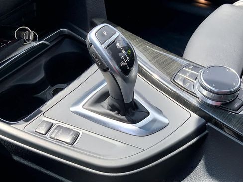 Used 2018 BMW 330i Sedan image 16