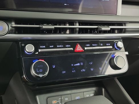 New 2025 Hyundai Santa Cruz SEL image 16