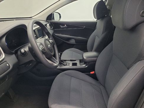 Used 2017 Kia Sorento LX image 17