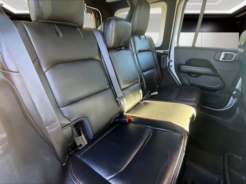 Used 2022 Jeep Wrangler Unlimited Rubicon w/ Steel Bumper Group image 29