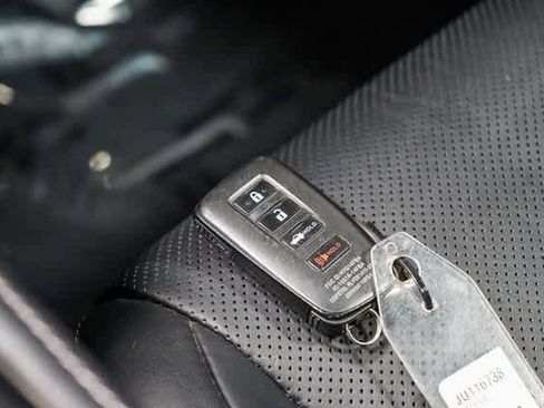 Used 2018 Lexus ES 350 w/ Luxury Package w/Wood Trim image 29