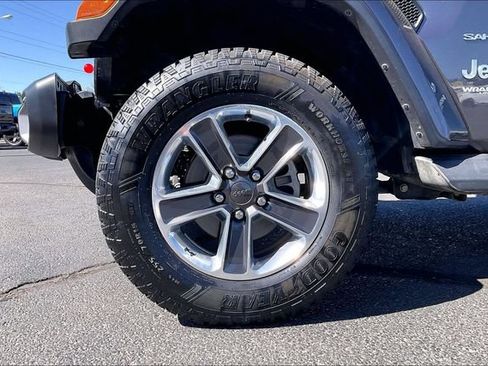 Used 2021 Jeep Wrangler Unlimited Sahara AWD/4WD image 8