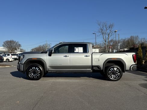Used 2025 GMC Sierra 2500 Denali Ultimate image 7