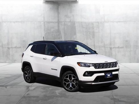 Used 2025 Jeep Compass Limited AWD/4WD image 2
