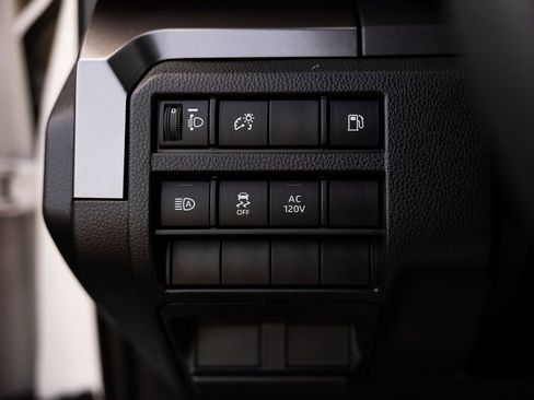 Certified 2025 Toyota 4Runner TRD Off-Road AWD/4WD image 23