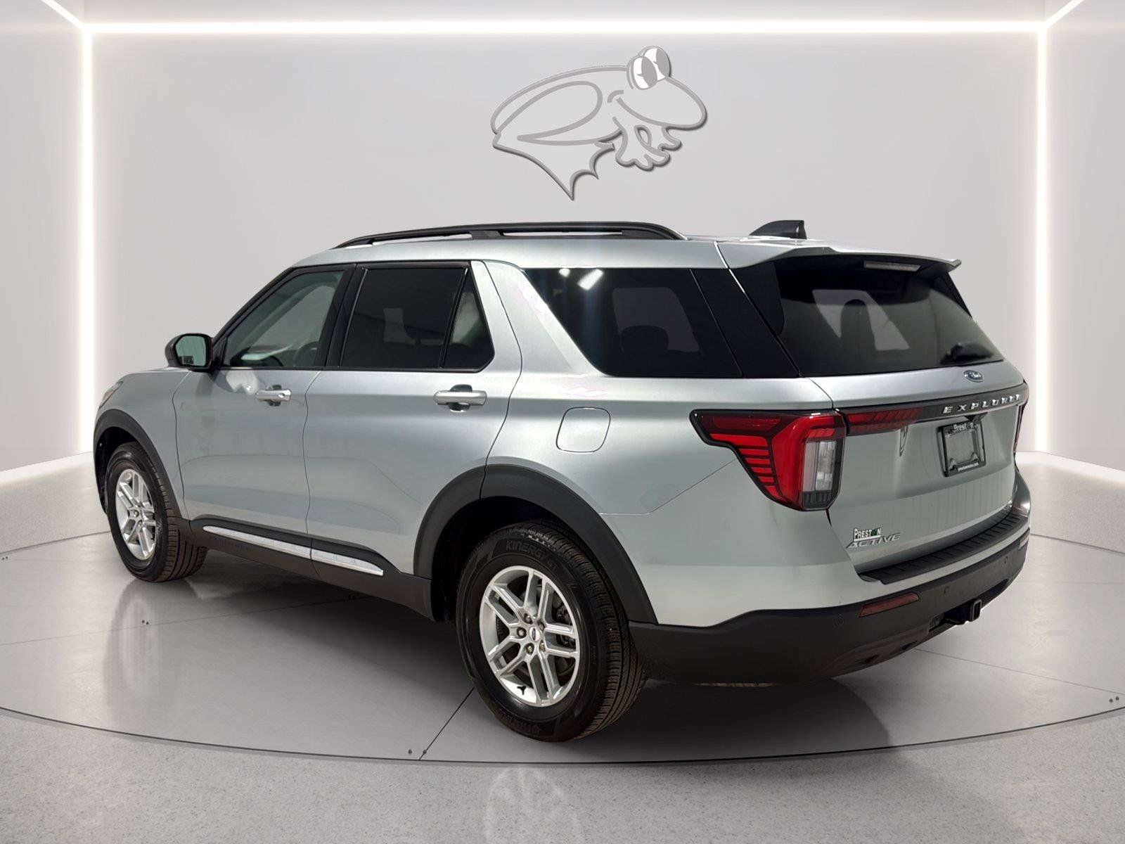 Certified 2025 Ford Explorer Active AWD/4WD image 3