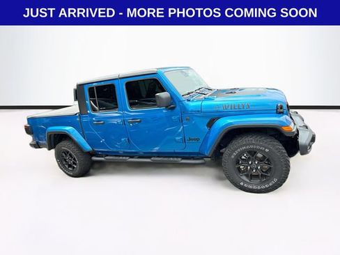Used 2024 Jeep Gladiator Sport AWD/4WD image 9