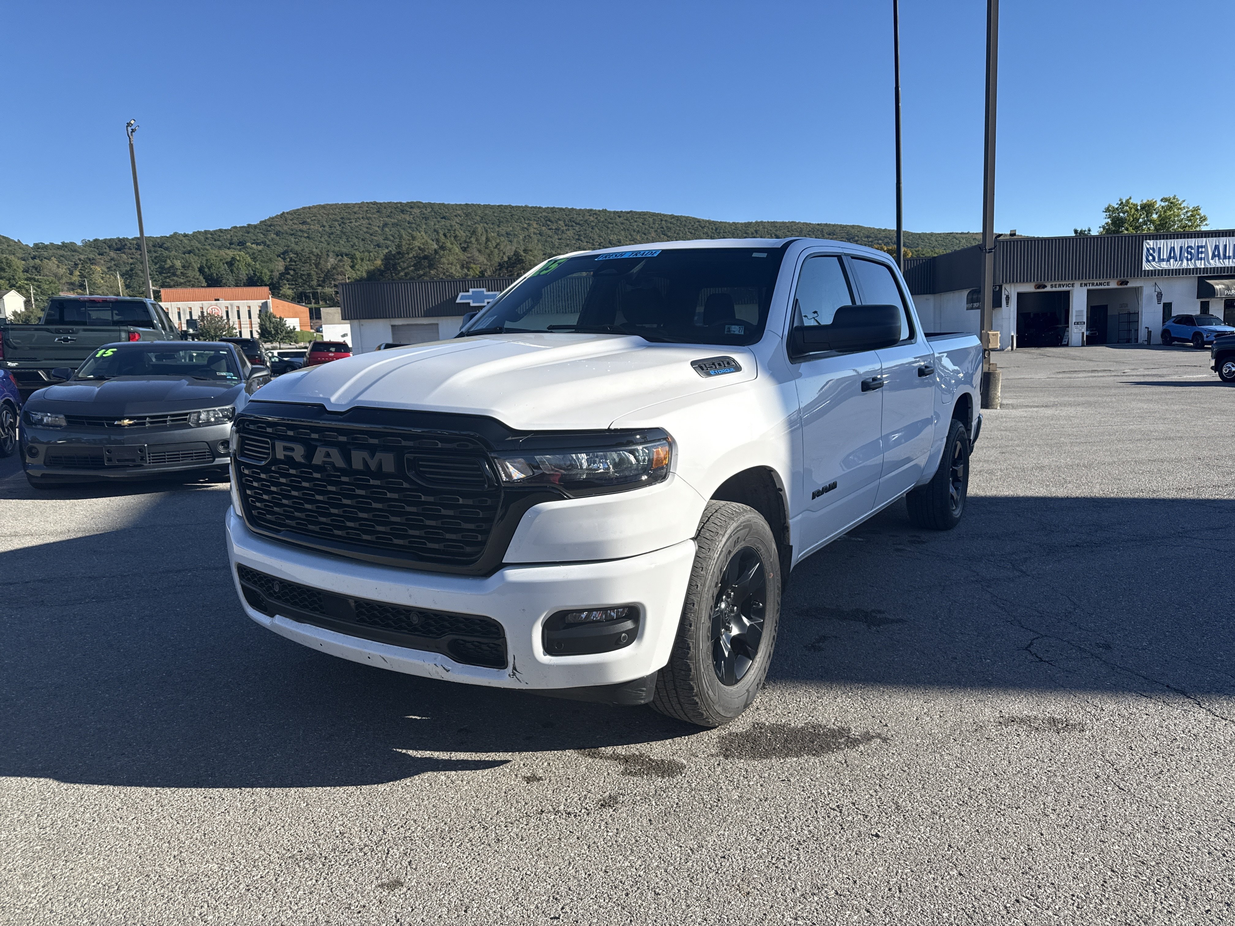 Used 2025 RAM 1500 Tradesman w/ Night Edition AWD/4WD image 9