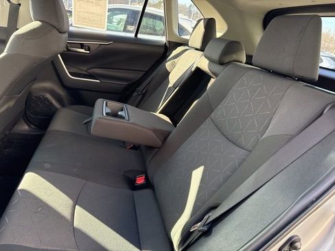 Used 2025 Toyota RAV4 XLE image 27