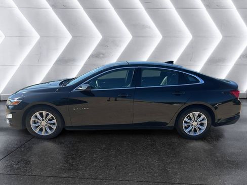 Used 2023 Chevrolet Malibu LT w/ Driver Confidence Package FWD image 2