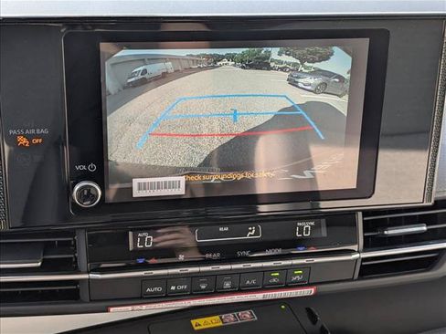 New 2026 Toyota Sienna LE FWD image 13
