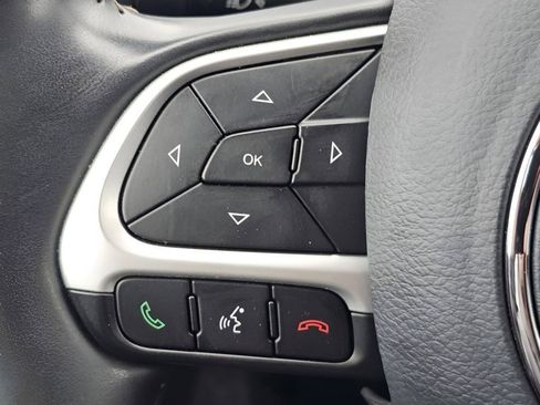 Used 2018 Jeep Compass Latitude image 13