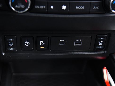 Used 2024 Nissan Frontier Pro-X w/ Pro Convenience Package image 25