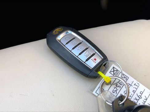 Used 2019 INFINITI QX60 Luxe w/ Essential Package image 14