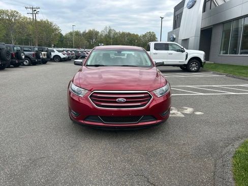 Used 2014 Ford Taurus Limited FWD image 2