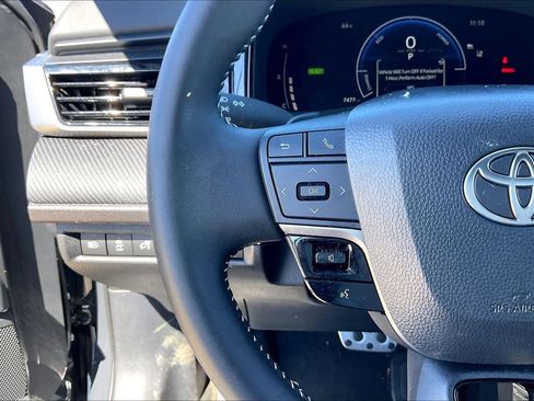 Used 2025 Toyota Camry SE image 20