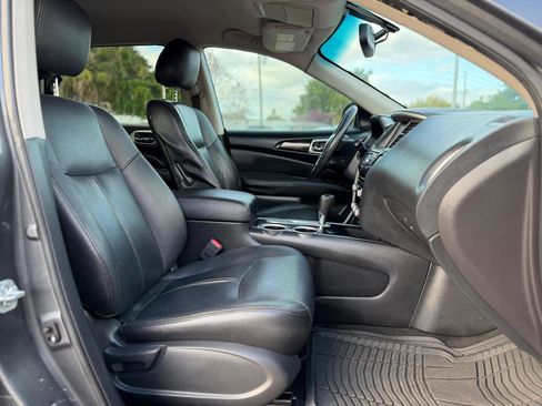 Used 2015 Nissan Pathfinder SV FWD image 17