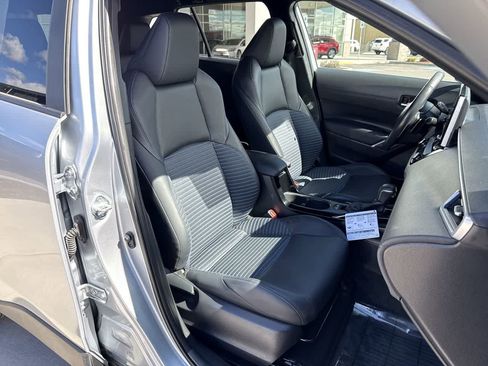 Used 2023 Toyota Corolla Cross XSE w/ Convenience Package image 14