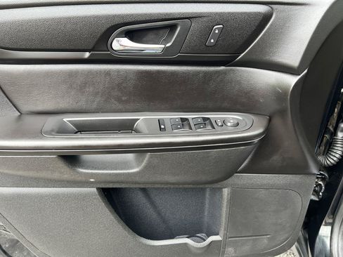 Used 2015 Chevrolet Traverse LT w/ Style and Technology Package AWD/4WD image 16