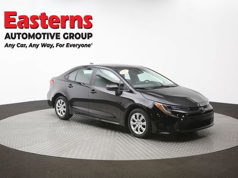 Used 2025 Toyota Corolla LE image 48