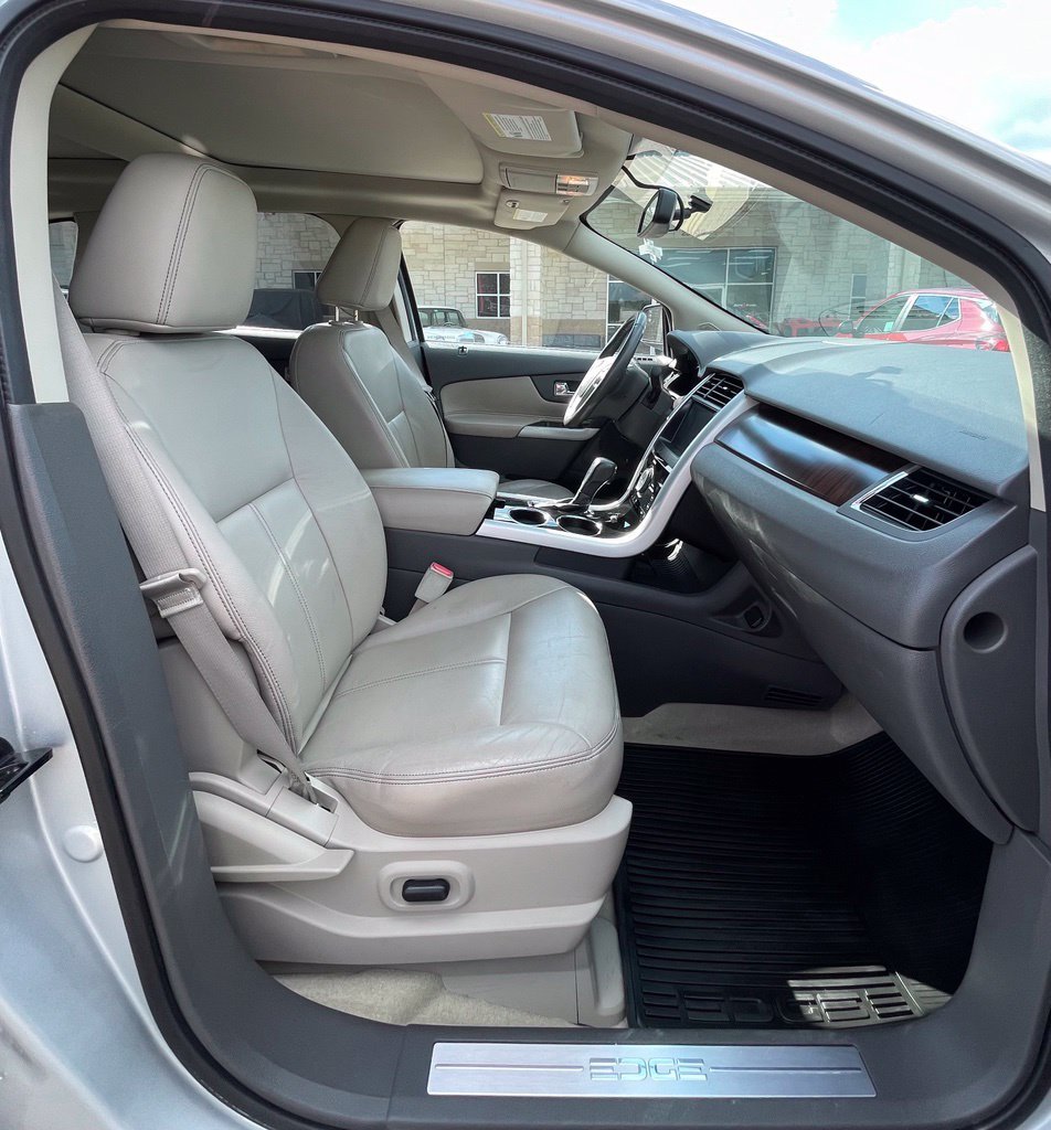 Used 2011 Ford Edge Limited w/ 301A Rapid Spec Order Code FWD image 29