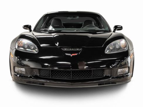 Used 2007 Chevrolet Corvette Z06 w/ Preferred Equipment Group image 2