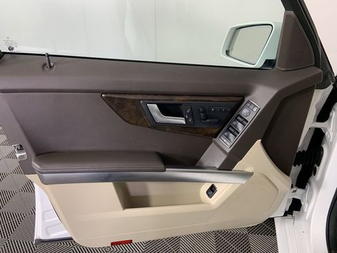 Used 2013 Mercedes-Benz GLK 250 BlueTEC 4MATIC w/ Premium 1 Pkg image 23