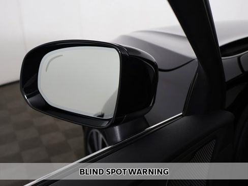 Used 2022 Volvo XC60 B6 Inscription w/ Climate Package image 6