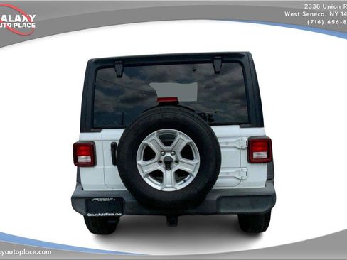 Used 2021 Jeep Wrangler Unlimited Sport AWD/4WD image 6
