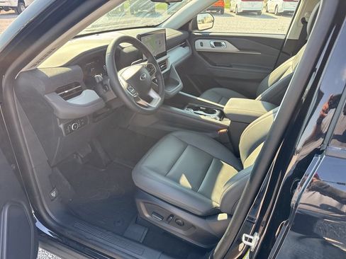 New 2026 Ford Explorer Active w/ Active Comfort Package AWD/4WD image 17