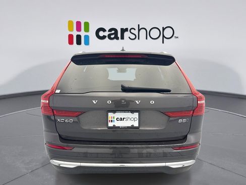 Used 2023 Volvo XC60 B5 Plus w/ Climate Package AWD/4WD image 4