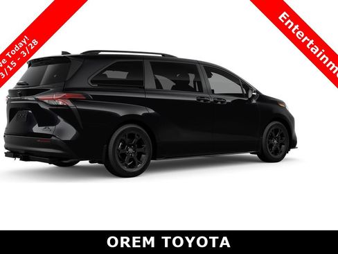 New 2026 Toyota Sienna XLE Woodland Edition image 10