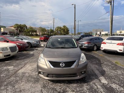 Used 2014 Nissan Versa SV w/ Convenience Package