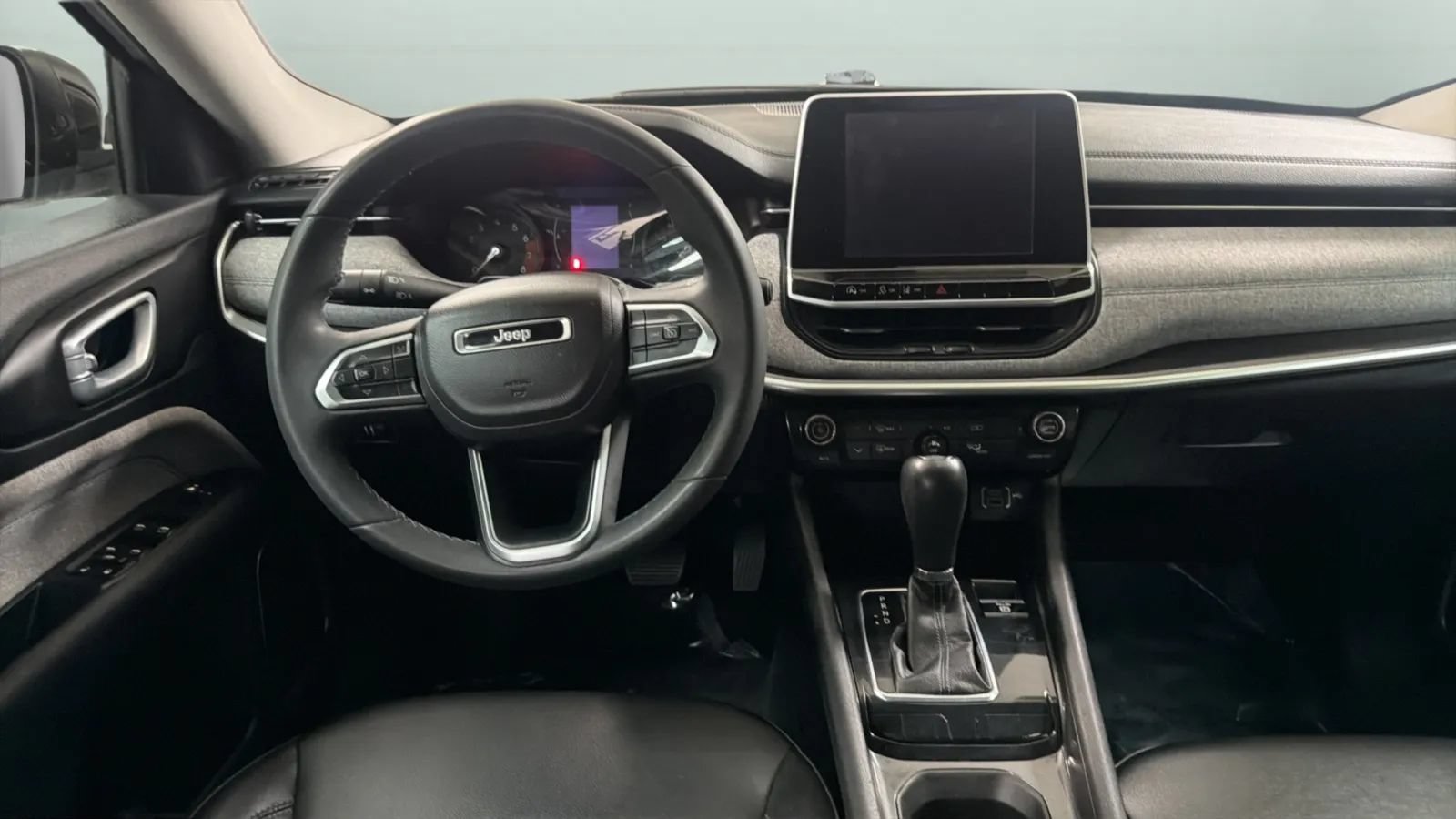 Used 2022 Jeep Compass Latitude FWD image 10