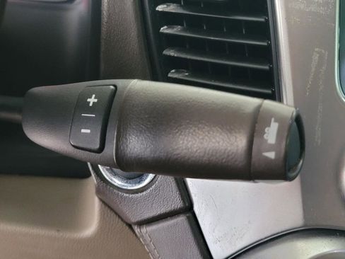 Used 2020 Chevrolet Suburban Premier RWD image 23