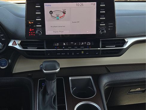 Used 2023 Toyota Sienna XLE FWD image 13