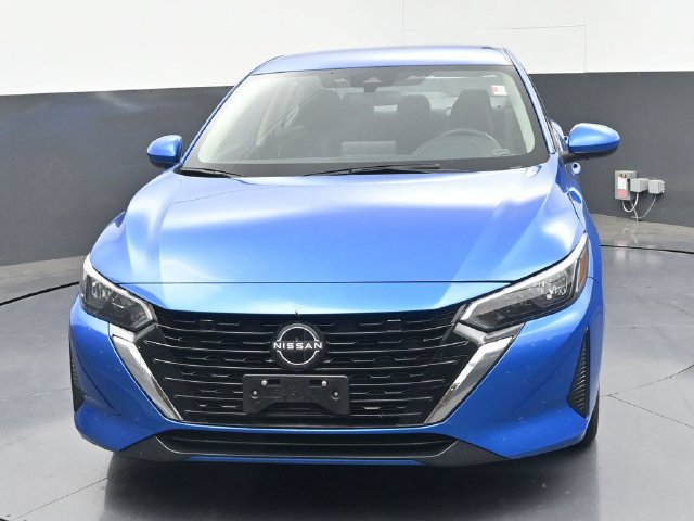 Used 2025 Nissan Sentra SV FWD image 35