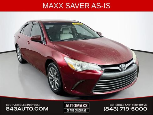 Used 2017 Toyota Camry XLE FWD image 1