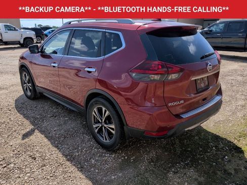 Used 2019 Nissan Rogue SV w/ Premium Package FWD image 5