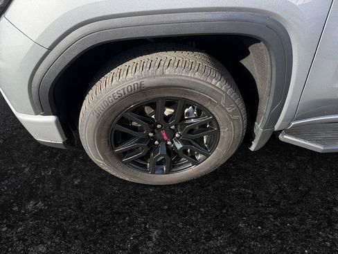 Certified 2025 GMC Sierra 1500 Elevation image 9