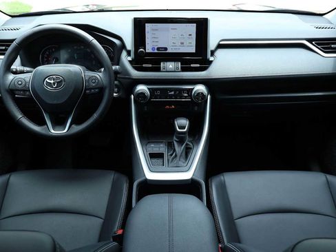 Used 2023 Toyota RAV4 XLE Premium FWD image 10