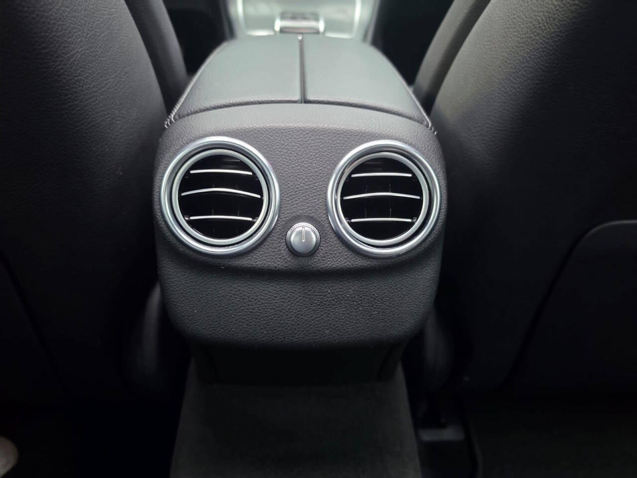 Used 2015 Mercedes-Benz C 300 Sedan image 21