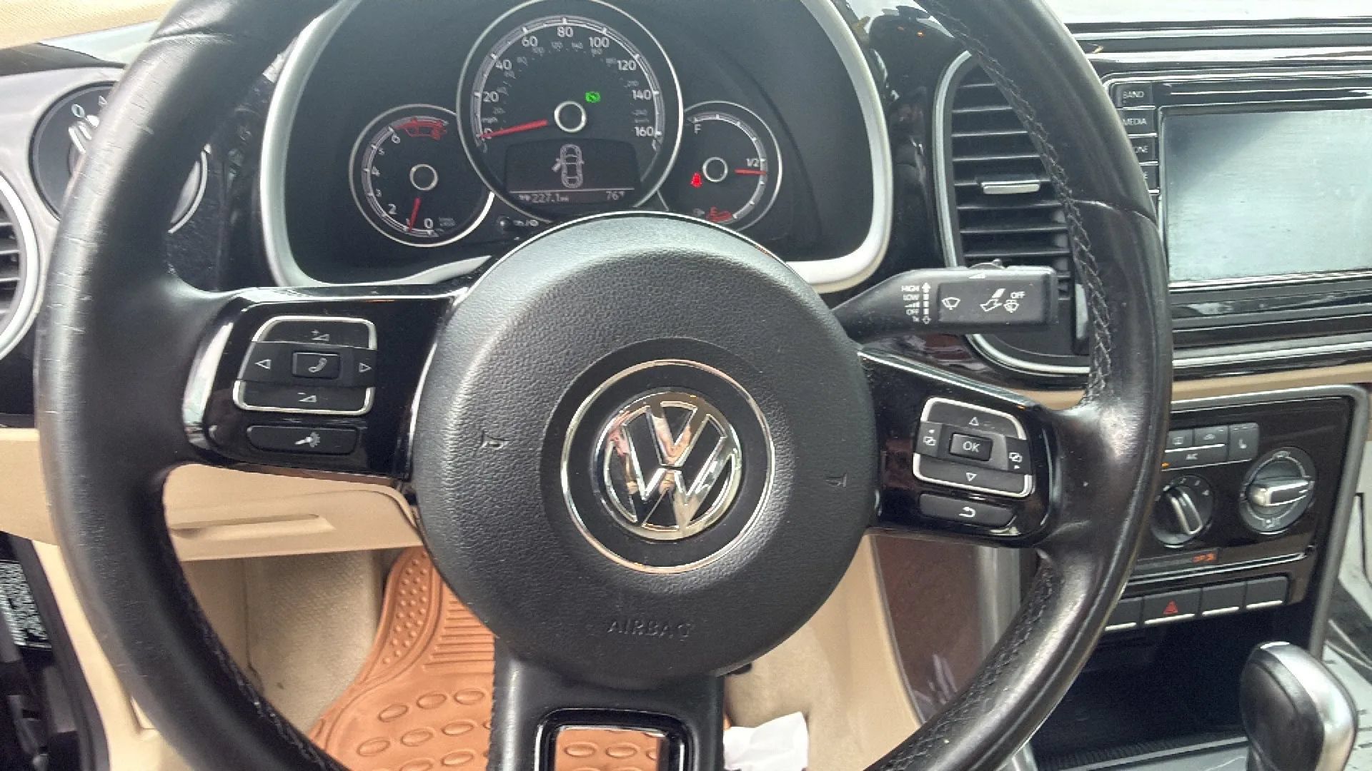Used 2017 Volkswagen Beetle 1.8T SE FWD image 17