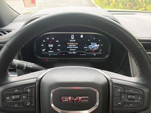 Used 2023 GMC Yukon AT4 w/ Technology Package AWD/4WD image 26