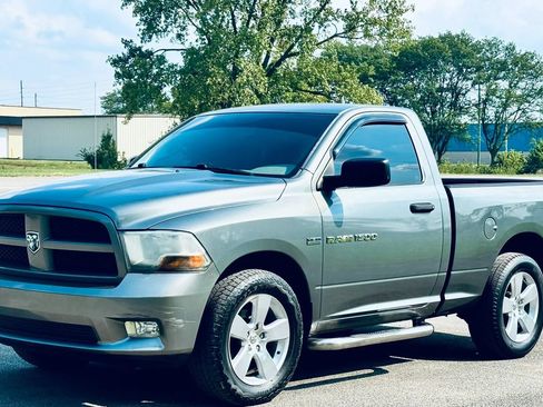 Used 2012 RAM 1500 Express RWD image 1