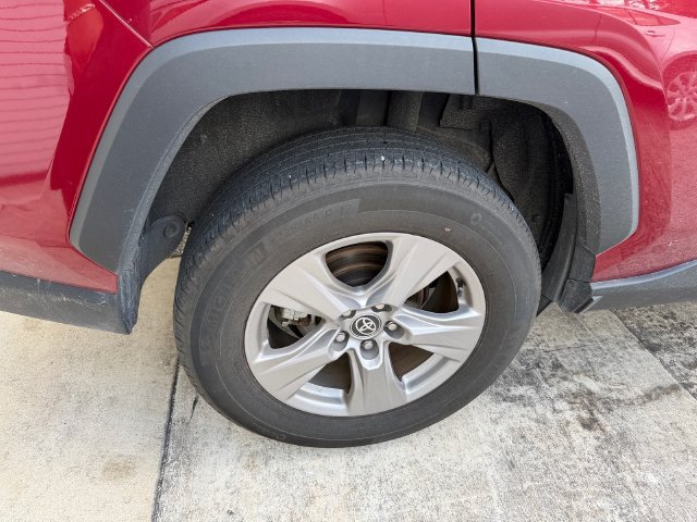 Used 2025 Toyota RAV4 XLE FWD image 12