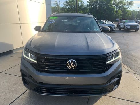 Used 2023 Volkswagen Atlas SEL R-Line AWD/4WD image 10