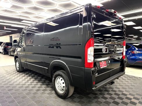 Used 2023 RAM ProMaster 2500 FWD image 9